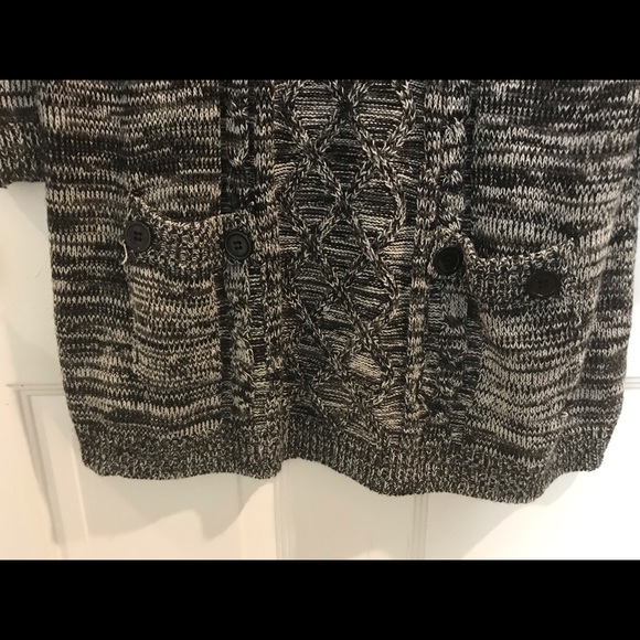 Sweater - Picture 5 of 7
